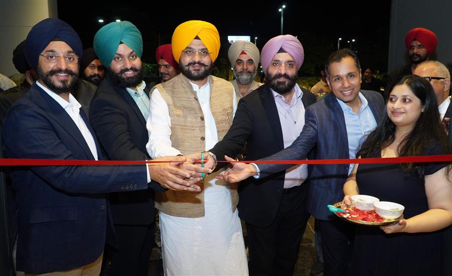 पंजाब के उद्योग मंत्री तरुणप्रीत सिंह सोंध ने इंडस्ट्रियल यूनिट ऑर्टेक टेक्सटाइल्स का किया उद्घाटन 1 पंजाब के उद्योग मंत्री तरुणप्रीत सिंह सोंध