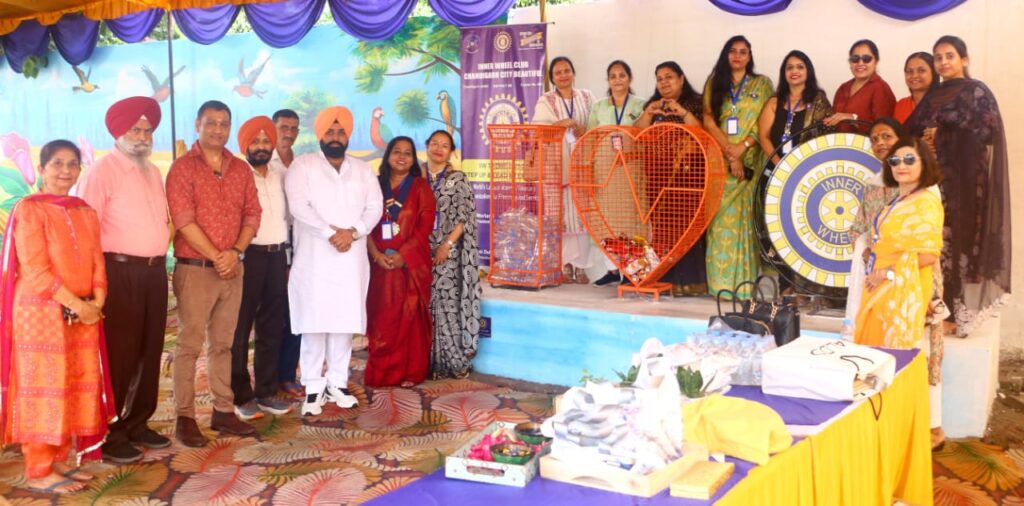 इनर व्हील क्लब चंडीगढ़ सिटी ब्यूटीफुल द्वारा ब्रैंडिंग और सेल्फी प्वाइंट का भव्य उद्घाटन
